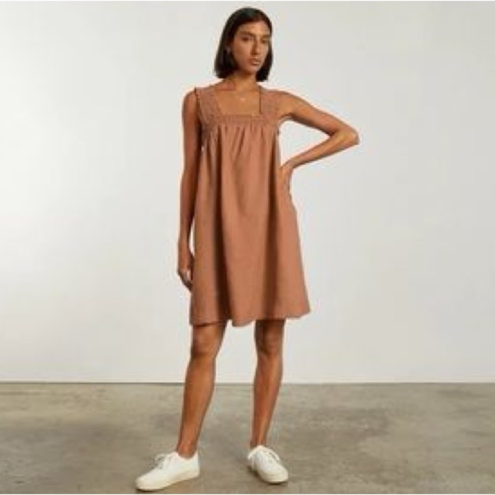 Everlane The Smocked Linen Dress